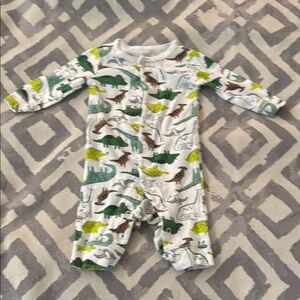 ❤️ 7 for 20 ❤️ Dinosaur Print Kids Onesie long sleeveed 6mo